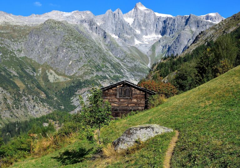 mountain-1715296_1920